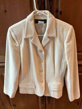 HARVE BERNARD CREAMY WHITE WOOL BLEND BLAZER COAT JACKET. SIZE 6